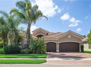 3897 Gibralter Dr, Naples, FL 34119