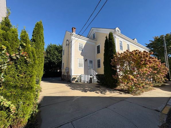 22 Stockholm St APT 1