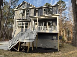 2 Pearl Ln, Hampton, VA 23664