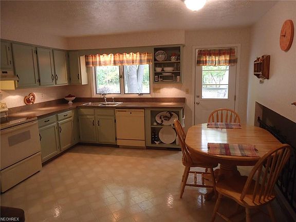5th image of 20540 Hemlock Cir