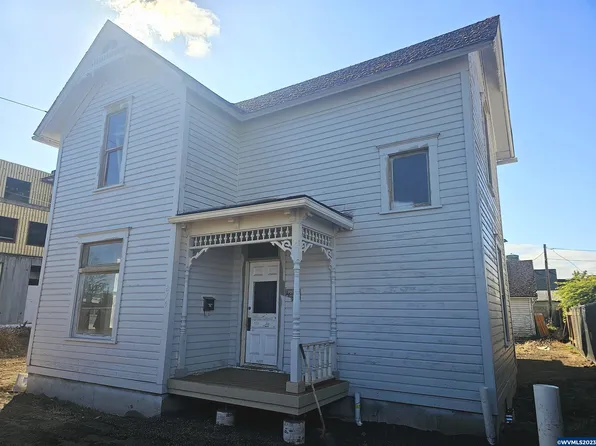 275 Monmouth St, Independence, OR 97351