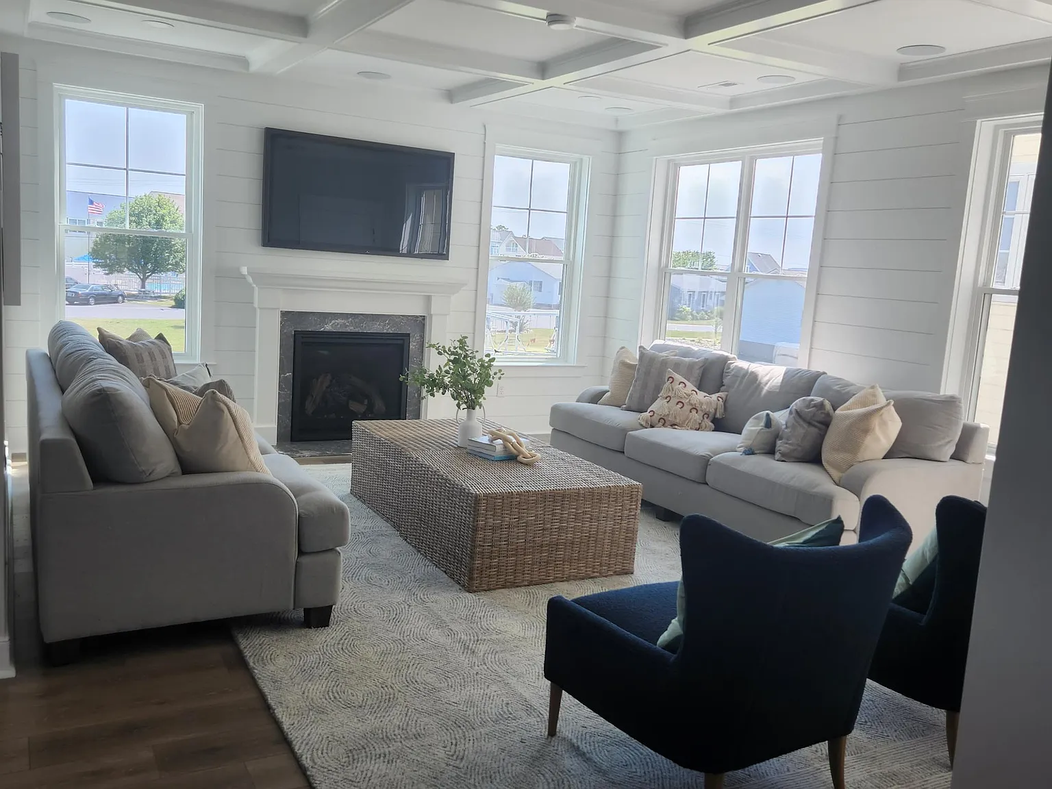 4 bed, 3.5 bath, 2756 sqft, $4,000 — Photo 3
