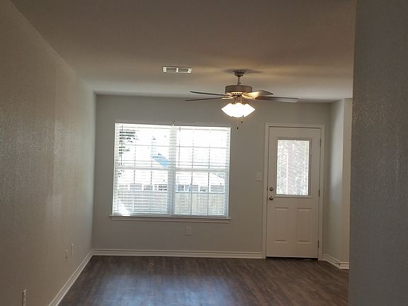 2nd image of 2329 Los Arboles Ln