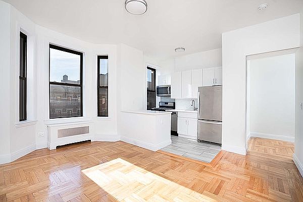 1st image of 17 W 125th St APT 2G