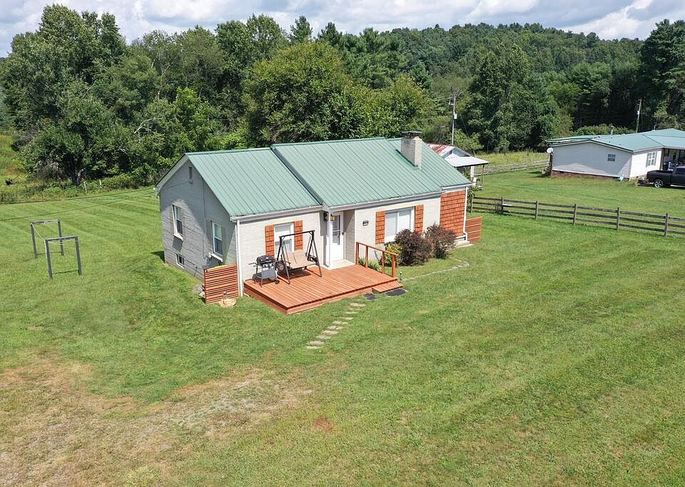 1st image of 8075 Pipers Gap Rd