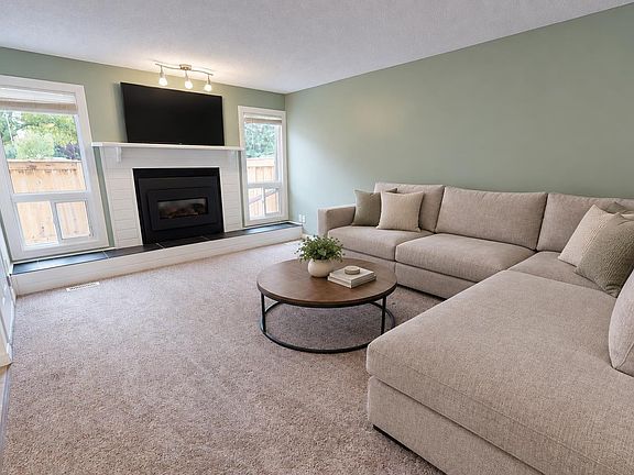 3rd image of 3637 30th Ave NW
