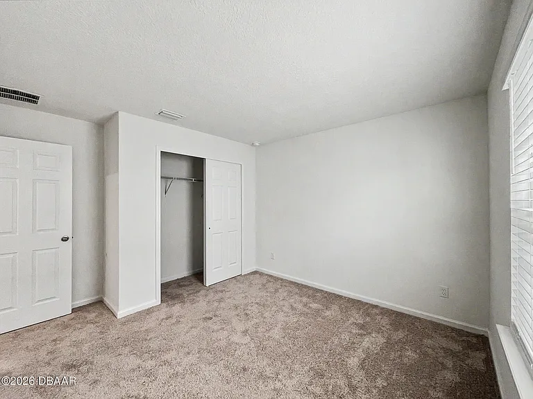 55 Signet Cir — Photo 30