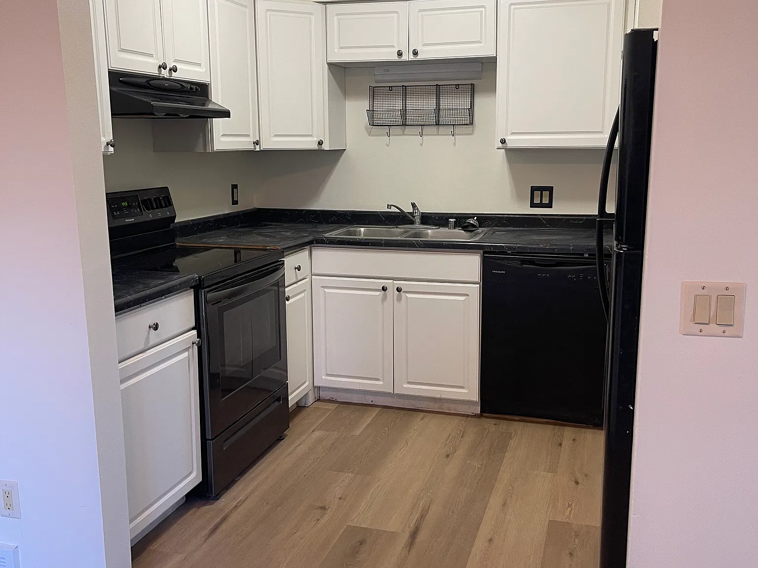 3 bed, 1450 sqft, $2,000 — Photo 3