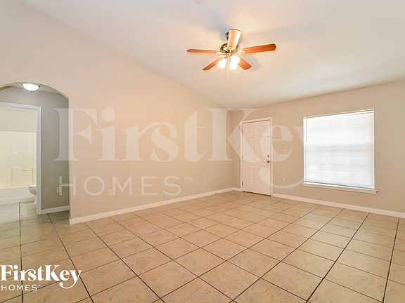 4th image of 2657 Bentley Dr
