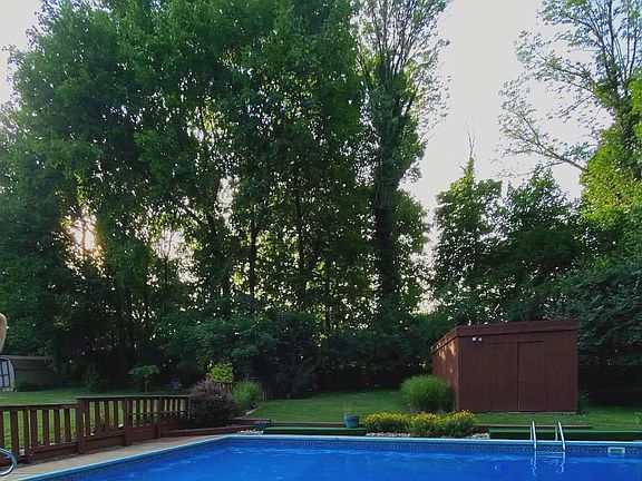 5th image of 307 Thornton Rd