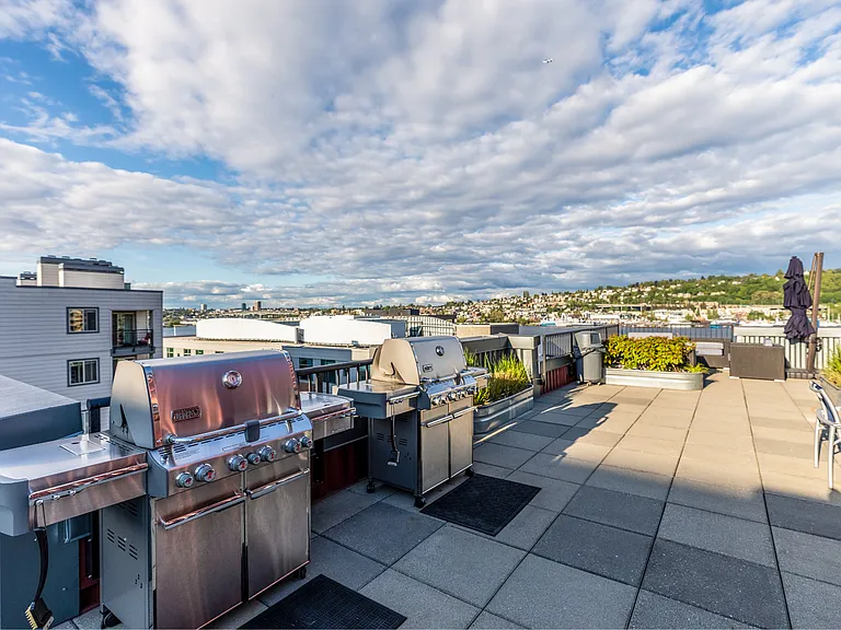 1611 on Lake Union — Photo 35