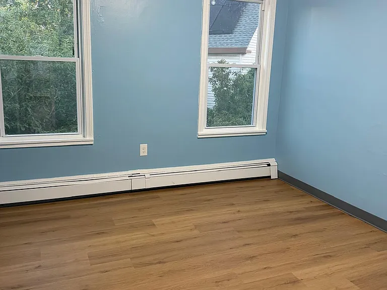 351-353 Lawrence St #4 — Photo 7