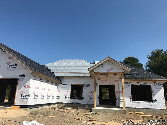 5th image of 1127 Creekstone Trl