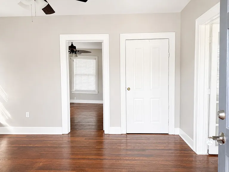 1209 N Carroll Ave — Photo 8