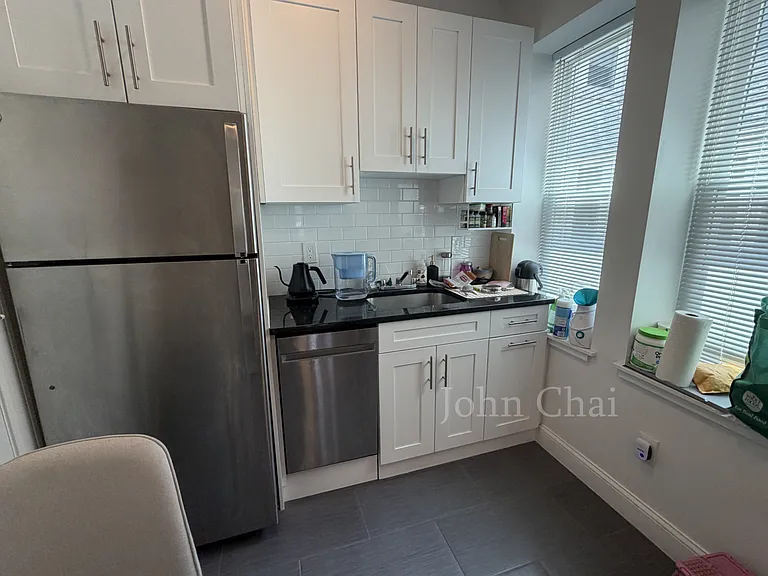 123 Sutherland Rd #E — Photo 29