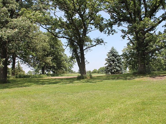 3rd image of 481 Ash Ave