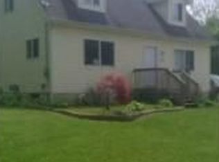458 Bullis Rd, Gregory, MI 48137