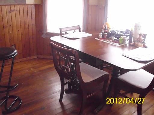 5th image of 706 E Kent St