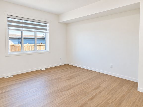 5th image of 10744 155th St NW
