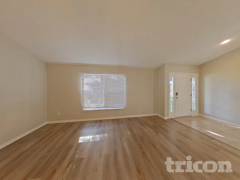 1219 Cheshire St — Photo 3