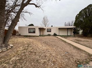 913 W 10th St, Artesia, NM 88210