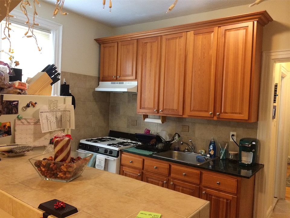 1st image of 433 27th Ave
