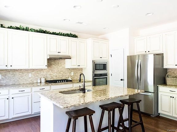 4th image of 229 Blossom Ridge Dr #140