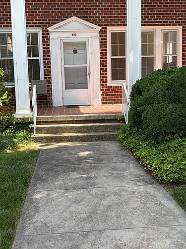 610 4th Ave W #A Photo 1