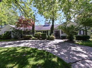 111 Shore Acre Dr, Racine, WI 53402