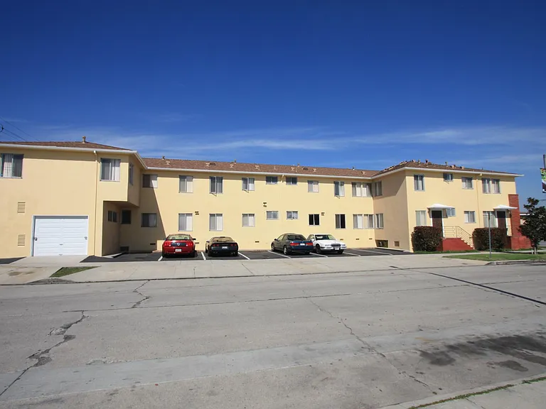 5919 Crenshaw Blvd #19 — Photo 10