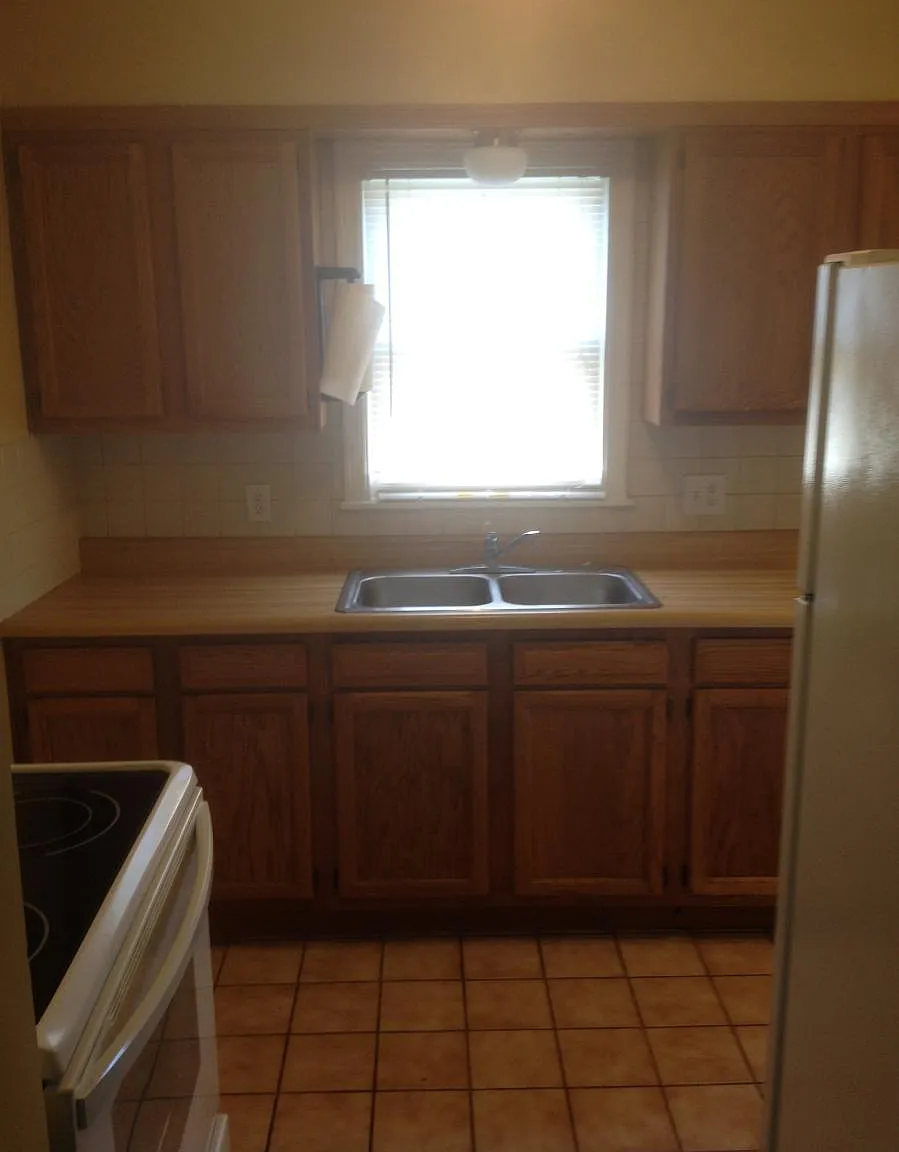 315 Woodlawn Ave — Photo 3