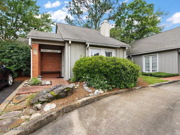 217 River Pl #2, Jackson, MS 39211
