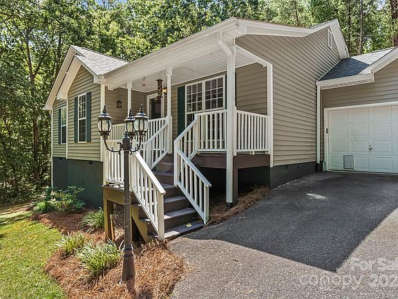 3rd image of 7968 Oakmont Pl