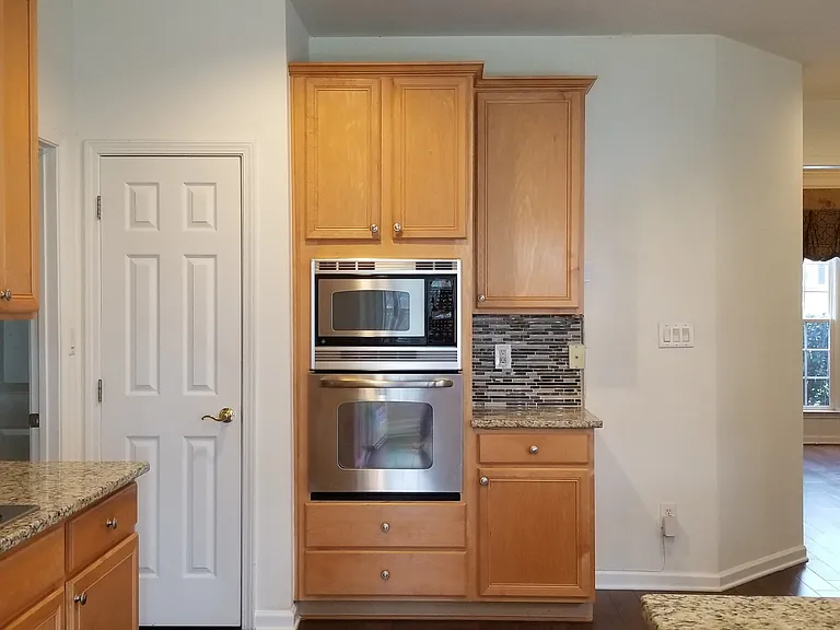 6405 Whitestone Pl — Photo 13