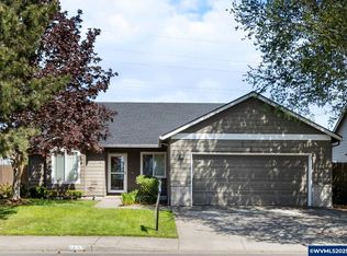 1427 Trent Ave N, Keizer, OR 97303