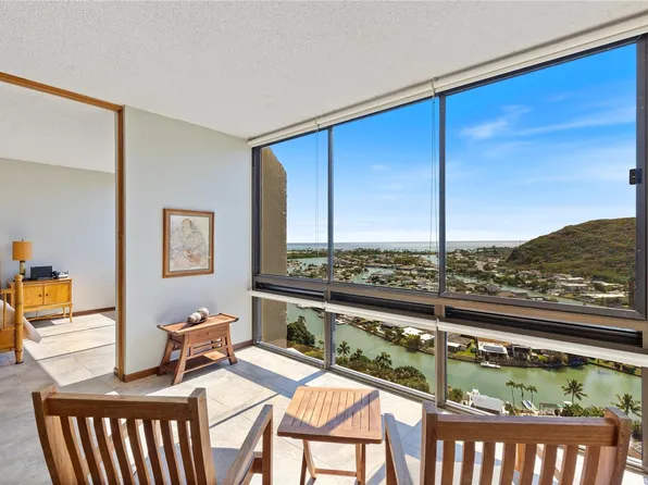 501 Hahaione St #120J, Honolulu, HI 96825