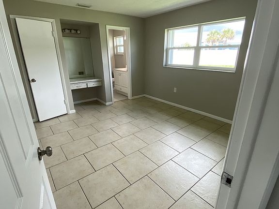 5th image of 2170 Emerald Ct