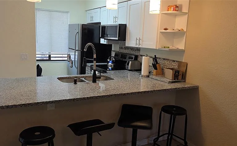 22523 Westchester Blvd #101B — Photo 18