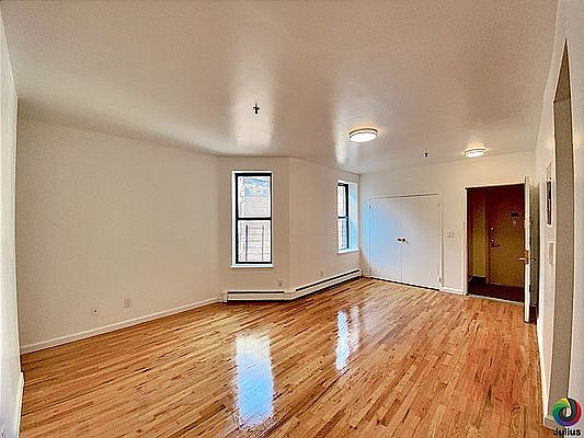 3rd image of 1509 Lexington Ave APT 3B