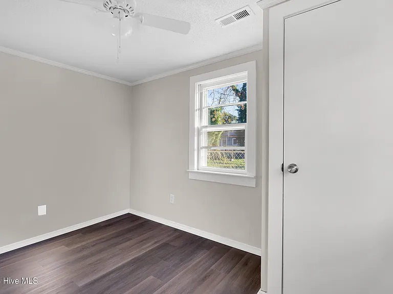 211 Lawson St — Photo 19