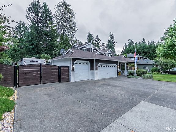 3rd image of 11905 216th Avenue Ct E
