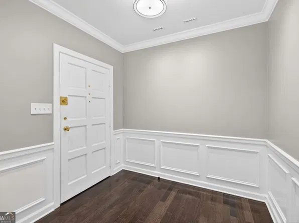 2769 Peachtree Rd NE APT 10, Atlanta, GA 30305