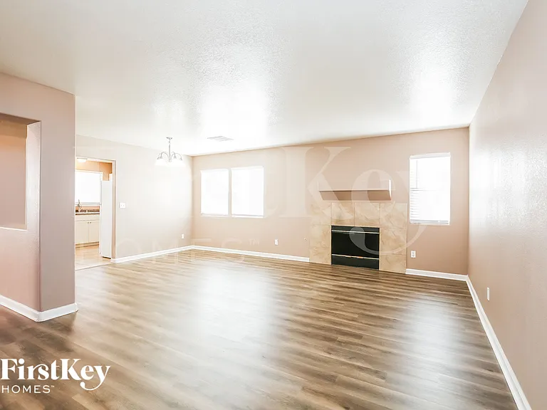 9135 Green Frost Dr — Photo 5