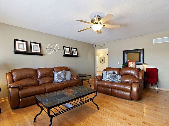 3rd image of 1189 Swan Dr