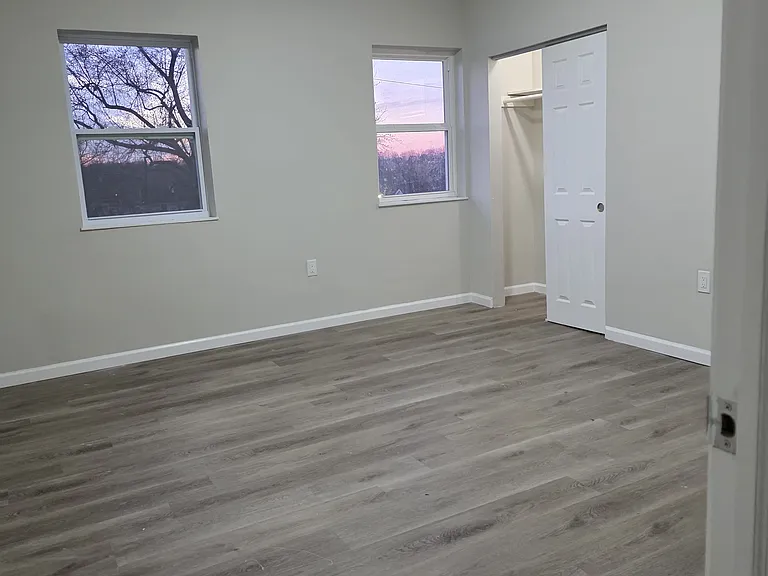 1128 Mansion Ave — Photo 4