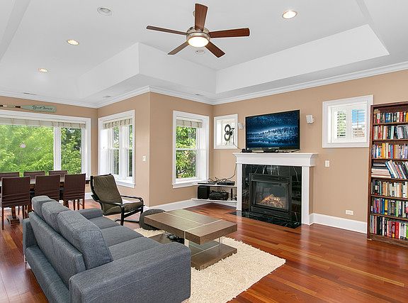 3rd image of 4857 N Talman Ave APT 3