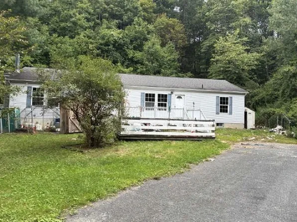 1521 Burden Lake Rd, Averill Park, NY 12018