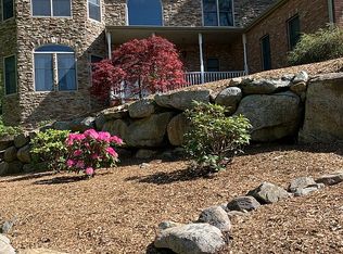 32 Mountainside Dr, Ringwood, NJ 07456