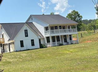 21 Black Rd NE, White, GA 30184