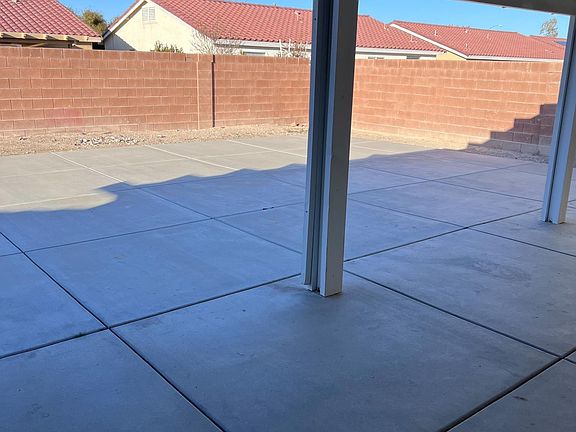 3rd image of 3012 Honeysuckle Ave